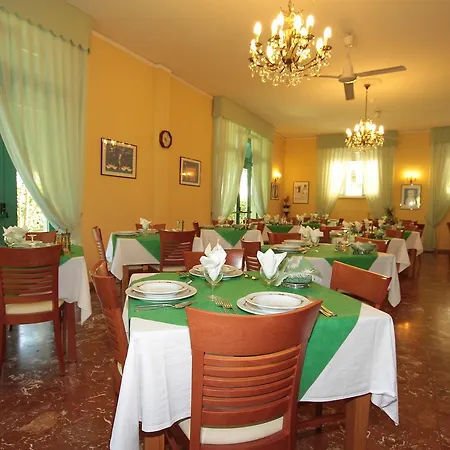 Vera 2* Marina di Massa
